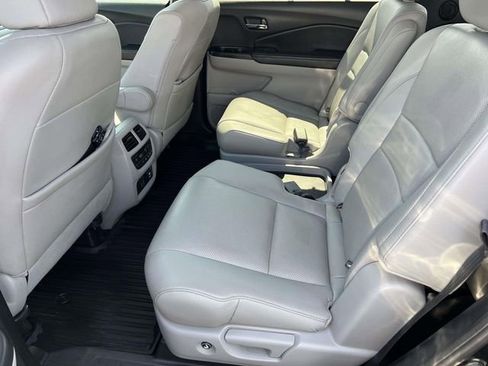 Used 2019 Honda Pilot Elite image 29
