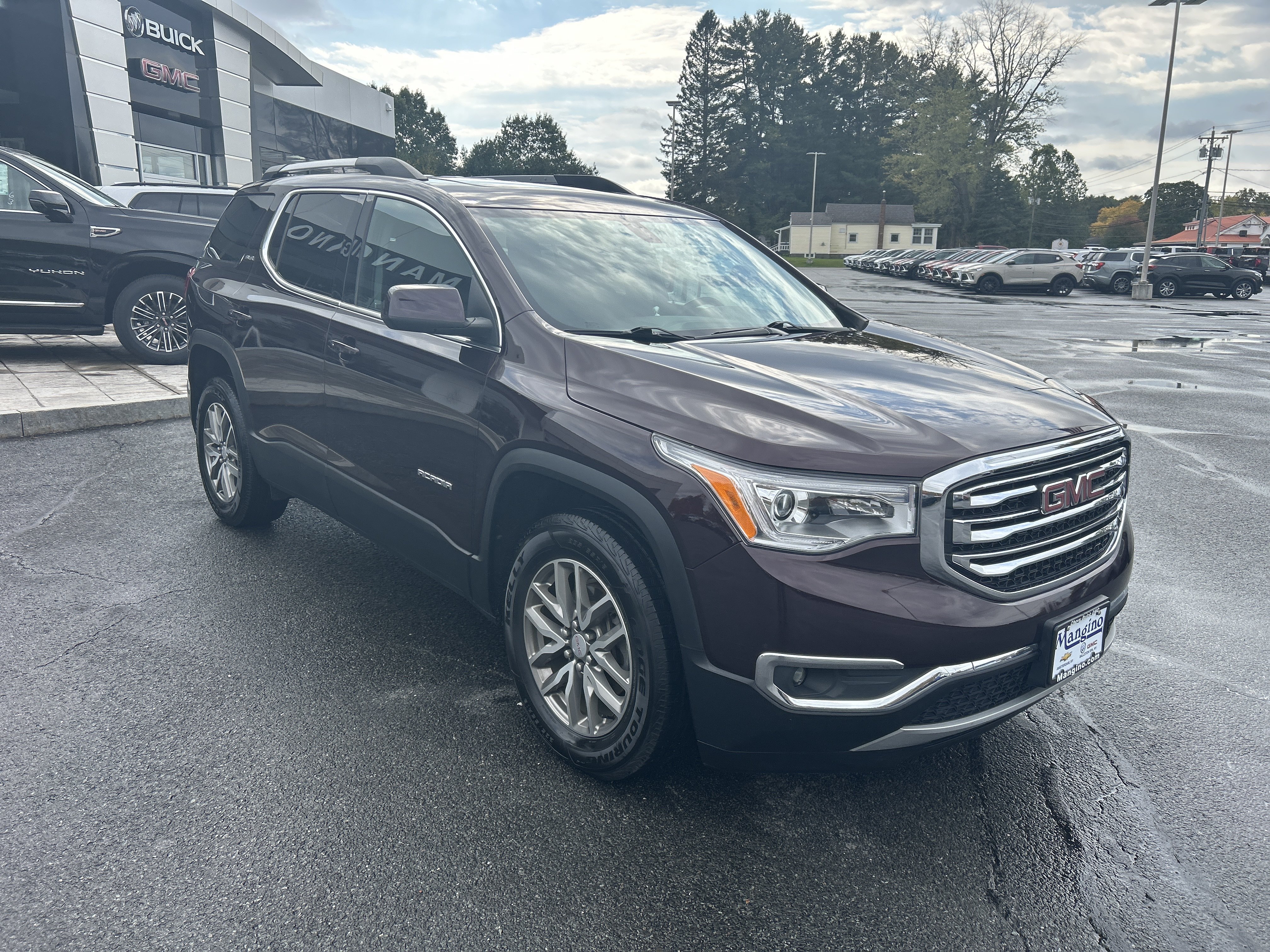 Used 2018 GMC Acadia SLE w/ Driver Alert Package I AWD/4WD image 17