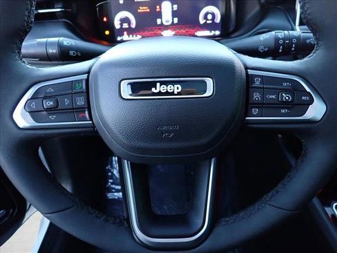 Used 2024 Jeep Compass Limited w/ High Altitude Package image 18