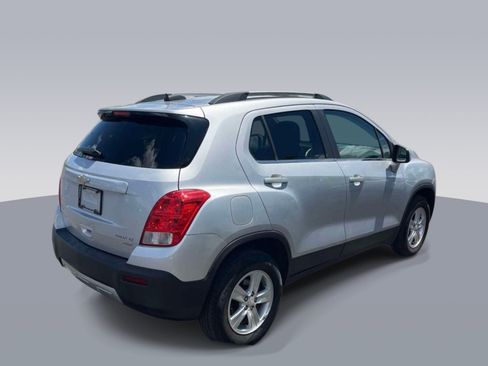 Used 2016 Chevrolet Trax LT w/ LT Convenience Package AWD/4WD image 2