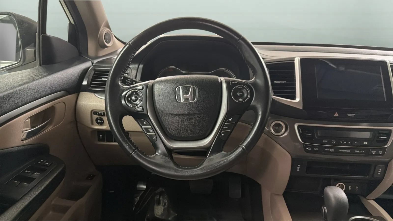 Used 2017 Honda Pilot EX-L image 10