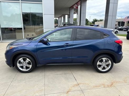 Used 2017 Honda HR-V EX image 4