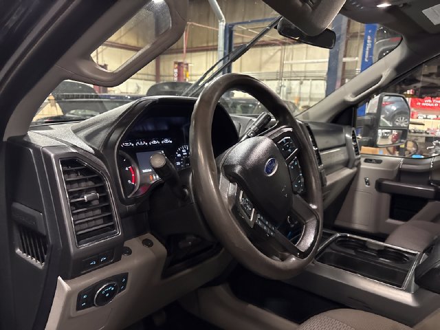 Used 2021 Ford F250 XLT w/ XLT Premium Package AWD/4WD image 8