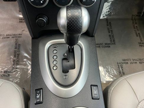 Used 2009 Nissan Rogue SL w/ Premium Pkg image 27