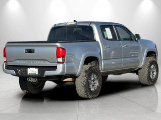 Used 2017 Toyota Tacoma TRD Sport w/ Tow Package (A/T) video 2