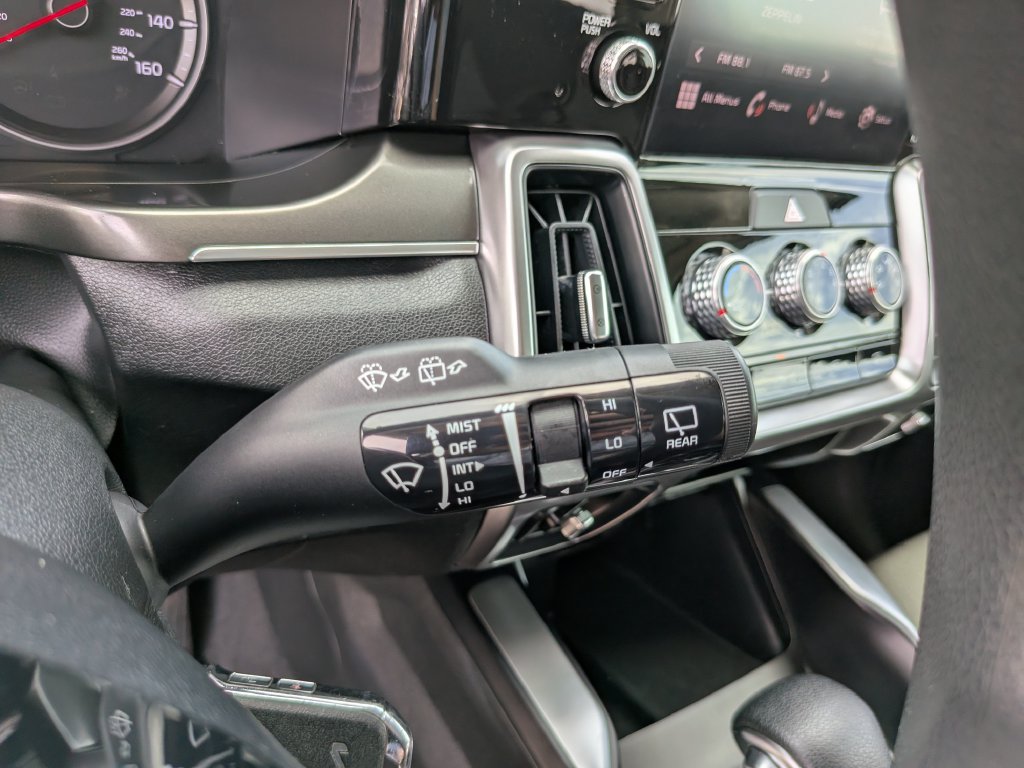 Certified 2023 Kia Sorento LX FWD image 32