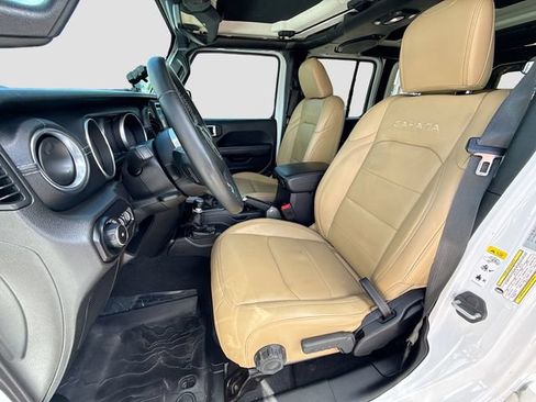 Used 2018 Jeep Wrangler Unlimited Sahara AWD/4WD image 20