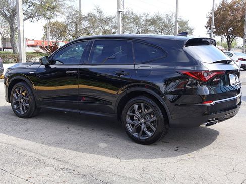 Used 2023 Acura MDX A-Spec image 10
