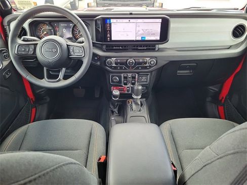Used 2024 Jeep Gladiator Sport image 15