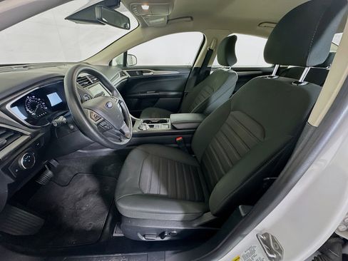Used 2019 Ford Fusion SE image 13
