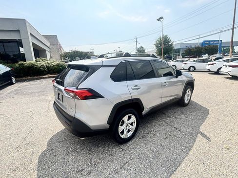 Used 2020 Toyota RAV4 XLE AWD/4WD image 25