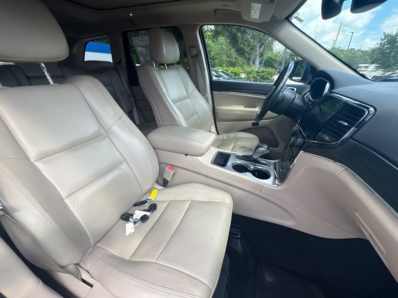 Used 2019 Jeep Grand Cherokee Limited w/ Luxury Group II RWD image 17