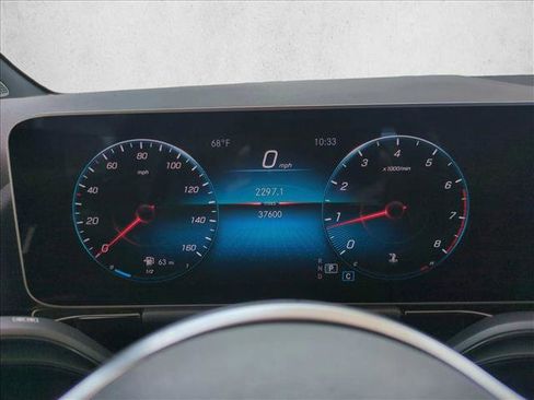 Used 2021 Mercedes-Benz GLA 250 4MATIC image 11