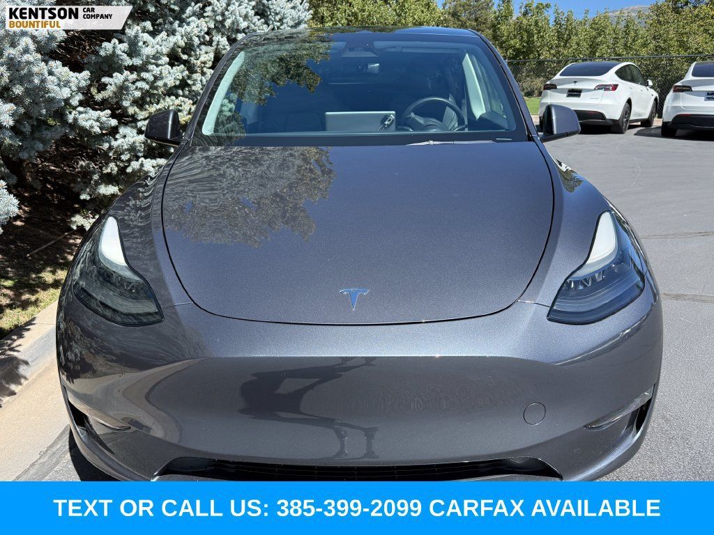 Used 2023 Tesla Model Y Long Range AWD/4WD image 2