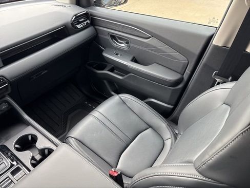 New 2026 Honda Pilot Touring image 14