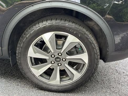 Certified 2024 Ford Escape Platinum AWD/4WD image 22