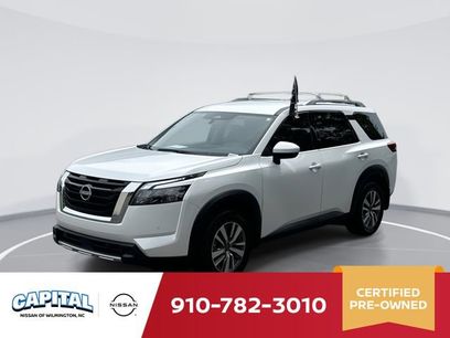 Used 2025 Nissan Pathfinder SL