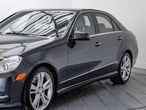 Used 2013 Mercedes-Benz E 350 4MATIC Sedan w/ Premium 1 Pkg image 7