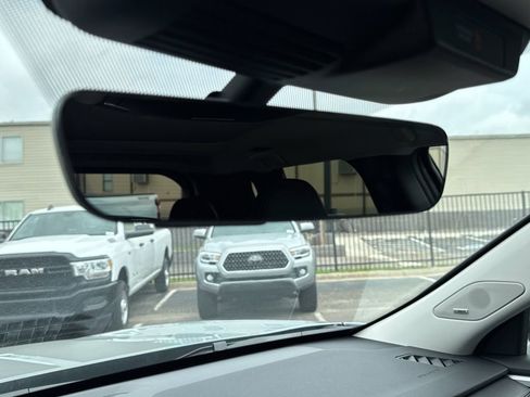 New 2026 Mitsubishi Outlander AWD image 23