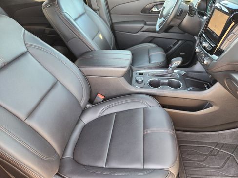 Certified 2023 Chevrolet Traverse RS w/ LPO, Floor Liner Package image 14