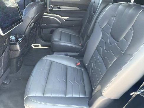 Used 2022 Kia Telluride SX w/ SX Prestige Package AWD/4WD image 25
