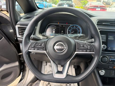 Used 2023 Nissan Leaf S FWD image 8