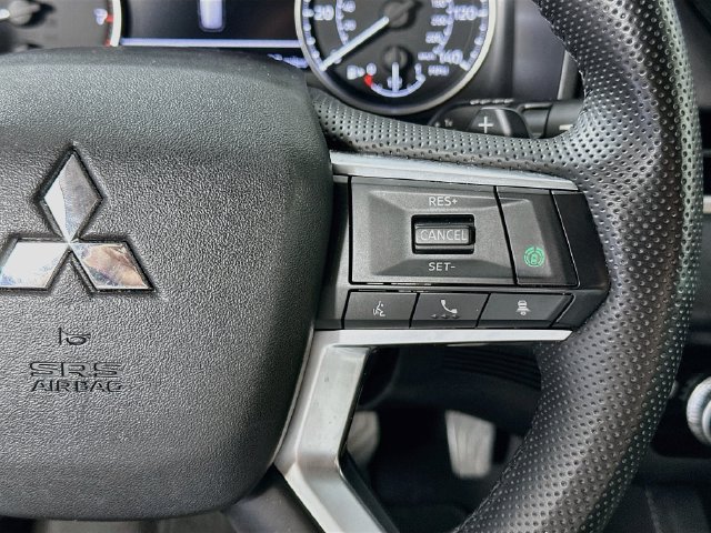 Used 2024 Mitsubishi Outlander SE AWD/4WD image 22
