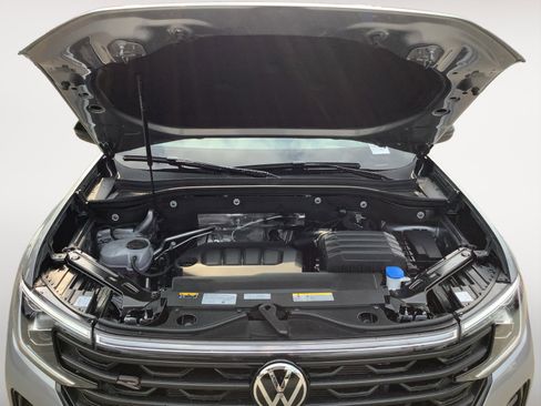 New 2026 Volkswagen Atlas Cross Sport SEL R-Line image 12