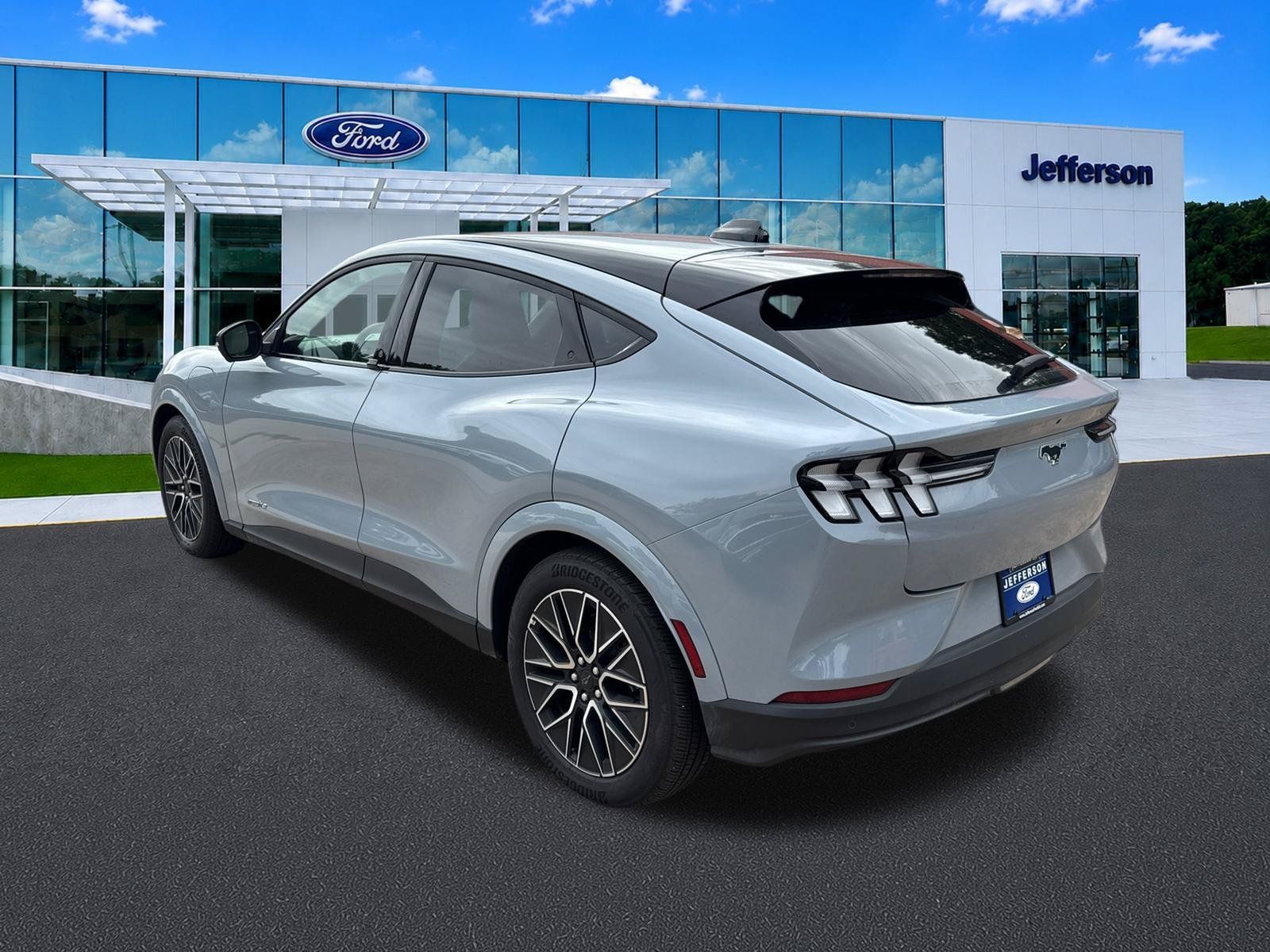 Used 2025 Ford Mustang Mach-E Premium RWD image 5