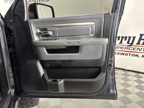 Used 2017 RAM 1500 Big Horn RWD image 28