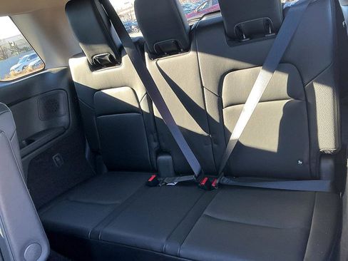 Certified 2024 Nissan Pathfinder SL w/ SL Premium Package image 28