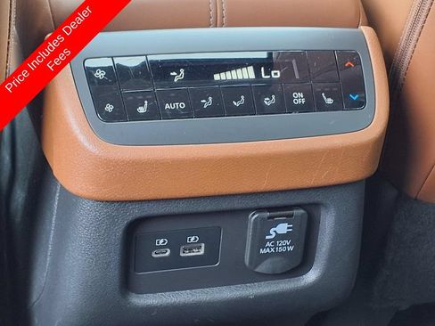 Used 2023 Nissan Pathfinder Platinum FWD image 15