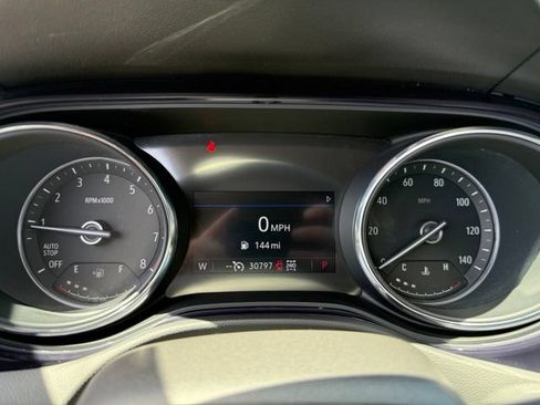 Certified 2022 Buick Encore GX Select w/ Sport Touring Package AWD/4WD image 9
