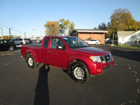 Used 2014 Nissan Frontier SV w/ SV Value Truck Package image 5