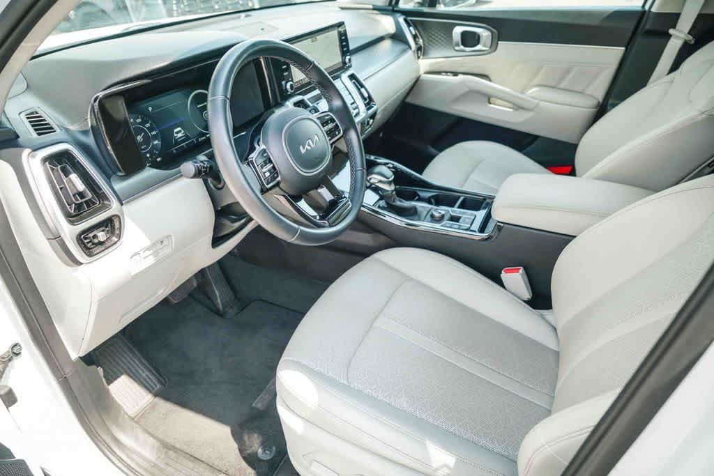 Certified 2023 Kia Sorento SX AWD/4WD image 16