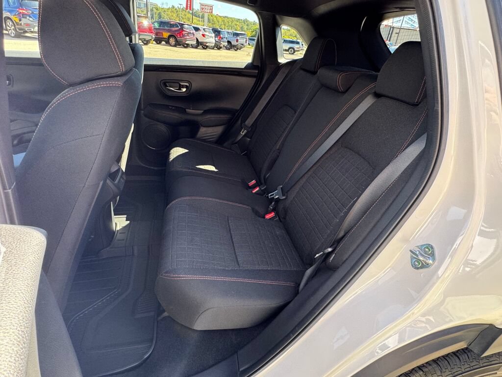 Used 2025 Honda HR-V Sport image 16