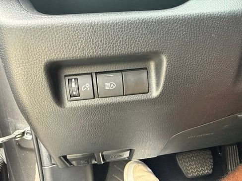 Used 2024 Toyota RAV4 XLE FWD image 25