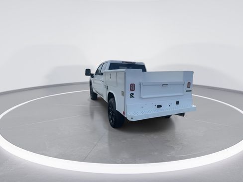 Used 2025 GMC Sierra 2500 AT4 image 17