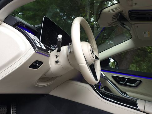 Used 2022 Mercedes-Benz S 580 4MATIC Sedan image 36