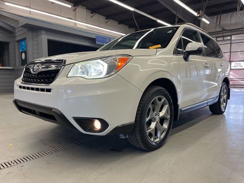 Used 2016 Subaru Forester 2.5i Touring w/ Eyesight & Navigation System image 3