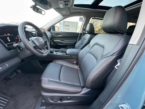 New 2026 Nissan Pathfinder SL w/ SL Premium Package AWD/4WD image 24