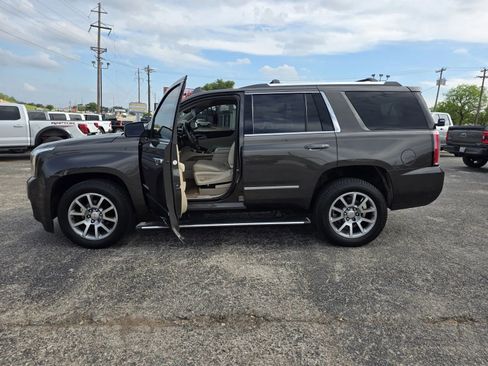 Used 2020 GMC Yukon Denali AWD/4WD image 9