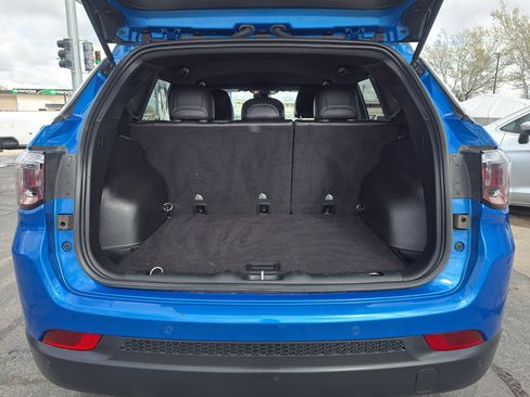 Used 2025 Jeep Compass Limited AWD/4WD image 8