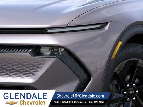 New 2026 Chevrolet Equinox EV LT image 10