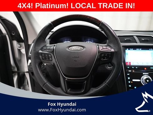 Used 2018 Ford Explorer Platinum AWD/4WD image 4