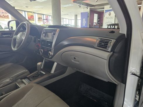 Used 2012 Subaru Forester 2.5X Touring AWD/4WD image 13