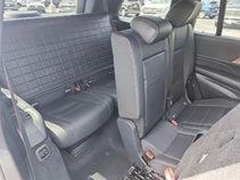 Used 2020 Mercedes-Benz GLS 450 4MATIC image 8