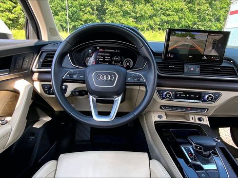 Used 2021 Audi Q5 Prestige AWD/4WD image 5