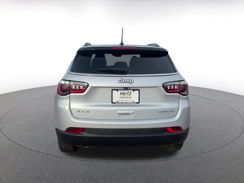 Used 2025 Jeep Compass Limited image 12