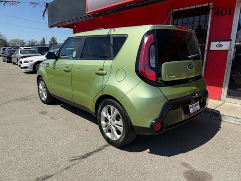 Used 2016 Kia Soul + w/ Audio Package image 7